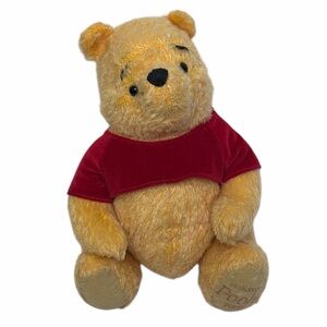 Disney Store Holiday Winnie the Pooh Plush Bear 2002 Christmas